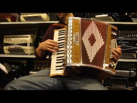 1321 - Wood Baldoni American Helikon MMM 72 $3495