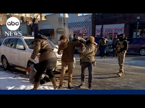 Former NYPD chief analyzes lead up to Alex Pretti shooting