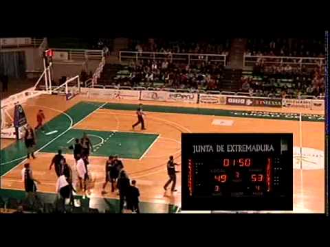 ORO CACERES PATRIMONIO DE LA HUMANIDAD,69 - B.C. RIVER ANDORRA,71 (30/11/2012 0:00:00)