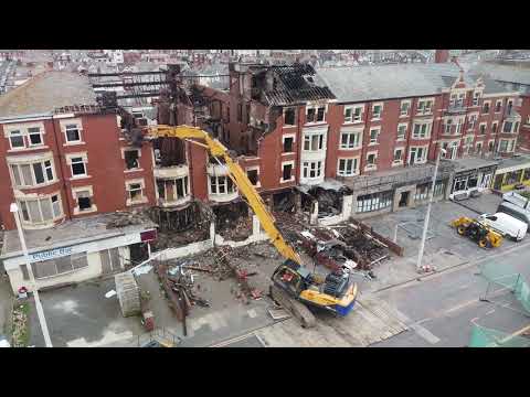 Hacketts Hotel Blackpool - Demolition begins