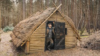 Bushcraft Shelter 1,461 Days Later: Thatched Roof Saxon House