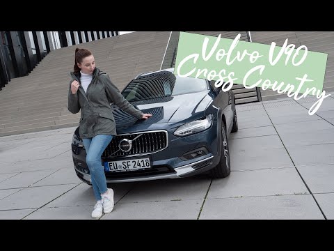 High seating position in a station wagon: 2022 Volvo V90 Cross Country B5 AWD [4K] - Autophorie