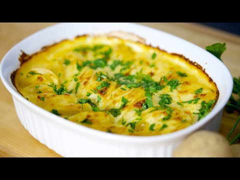 The Cheesiest Oven-Baked Au Gratin Potatoes (Scalloped Potatoes)