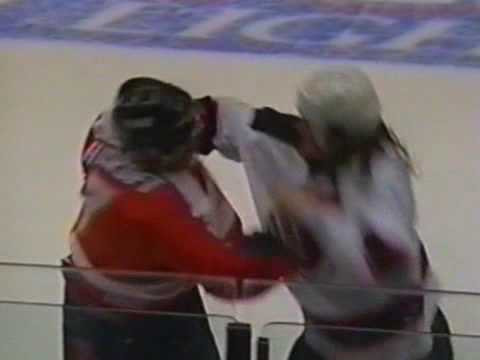 Jamie Huscroft vs Mike Peluso