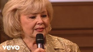 Bill &amp; Gloria Gaither - There&#39;s Something About That Name [Live] ft. Gloria Gaither