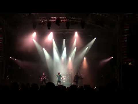 Les Fatals Picards - Dans un ciel de 1er mai