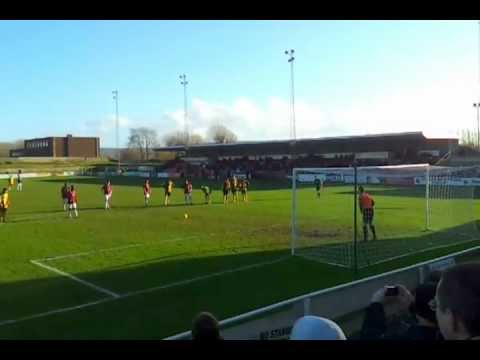 Lewes 1 Horsham 1 (2/1/12) Albert Jarrett saved penalty