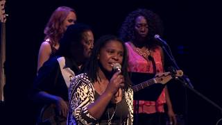 Working Woman - Ruthie Foster at the Paramount Theater in Austin