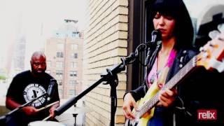 Khruangbin "White Gloves"