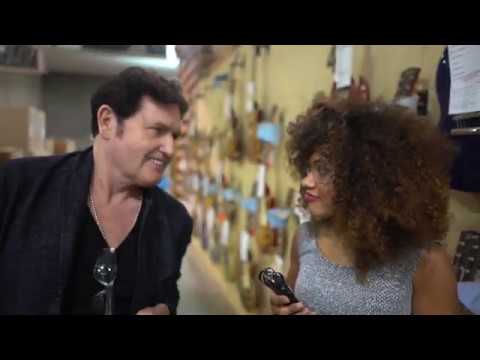 GIBSON CUSTOM in Nashville - A Simple Minds visit. Dirty Old Town Acoustic