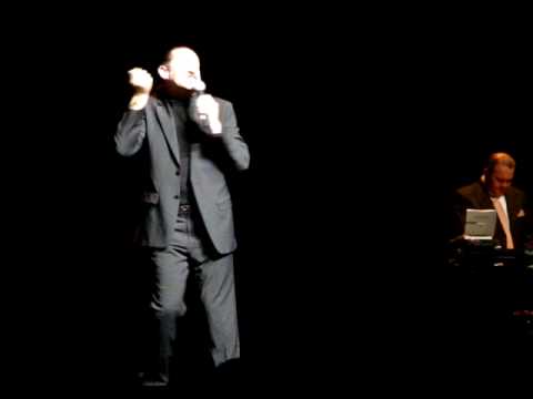 chistes de gangoso paletero , cholos y mas "  en  el kodak theatre