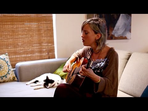 Johanna Warren - A Bird in the Crocodiles Mouth (opbmusic)