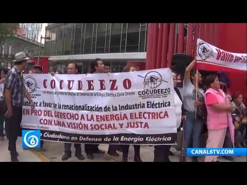 Manifestación de usuarios del servicio eléctrico por cobros indebidos