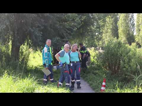 23 08 16 Prio 1 Persoon te water   Breevaartbrug Gouda