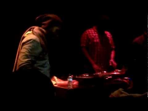 Alé Wayne Tino OG Teatro do bairro 17-11-2012 1º