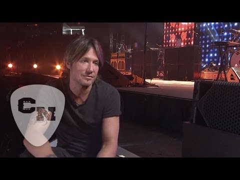 Keith Urban Behind-the-Scenes | Light the Fuse Tour 2013 | Road Crew Exclusive