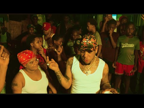 Yomel El Meloso EN EL BARRIO | La Culaika | Video oficial )