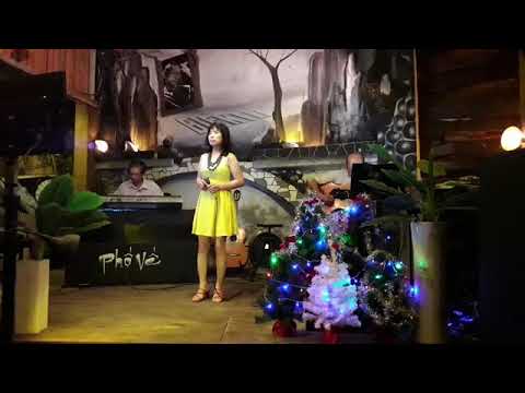 Thể hiện bởi Hoài Mỹ