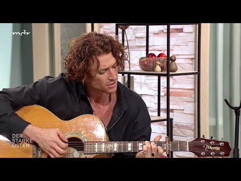 Daniel Donskoy performt seinen Song "Brennen"