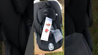 Unboxing the Cybex Cloud Q baby capsule