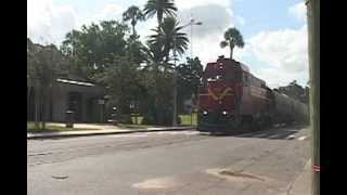 preview picture of video 'Downtown Ocala Train Track'