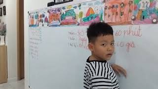 Henry 5 tuổi học thời gian