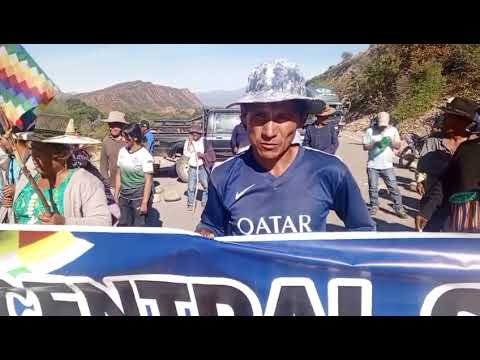 La Sub central Sikimira, provincia Mizque bloquea la carretera troncal Cochabamba-Torotoro