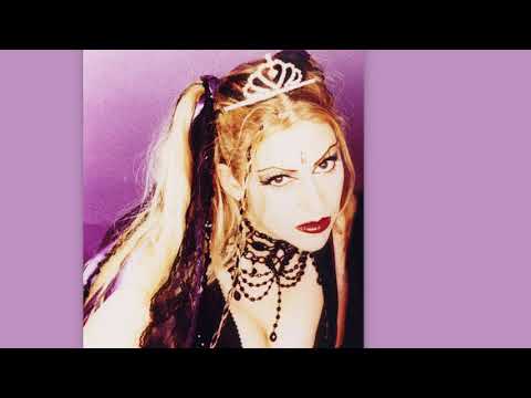 Diva Destruction - Kiss The Stars