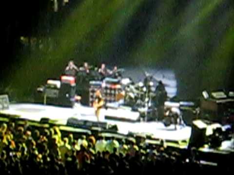 Pearl Jam Lukin' GREAT SOUND! Live @ MSG 5.20.10