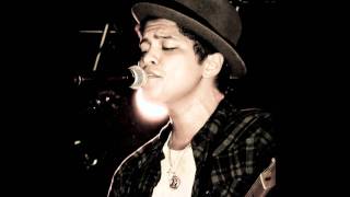 Bruno Mars - Watching Her Move ( Earth To Mars )