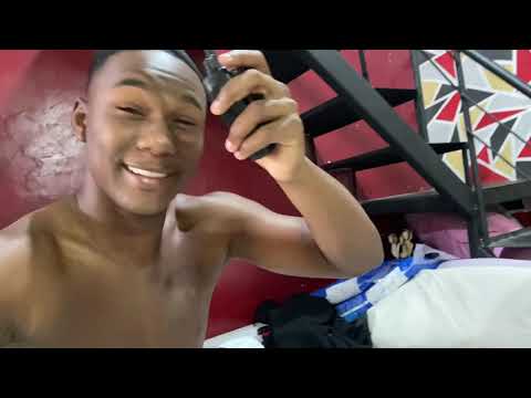 MINHA MÃE ACHOU QUE O RADINHO ENTROU NA FREQUÊNCIA DOS CARAS KKKKKKKKKKKK