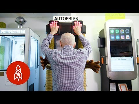 英國倫敦手工打造的古怪遊戲機 (Playing for Laughs at London's Wackiest Arcade)