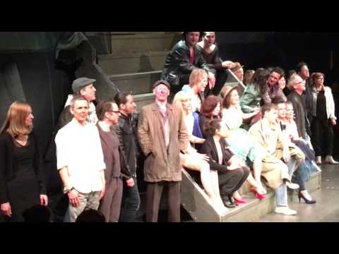 30 Jahre LINIE 1 - Grips Theater Berlin - Zugabe "Hey Du"