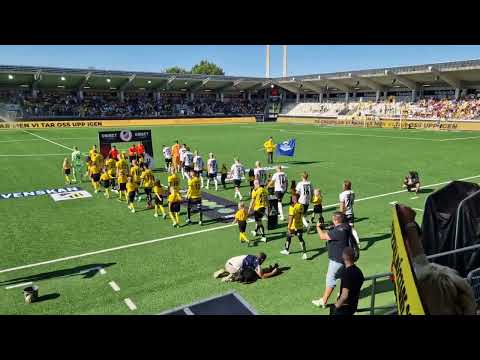 BK Häcken - Mjällby AIF spelarna kliver in på Bravida Arena 11.06.2023