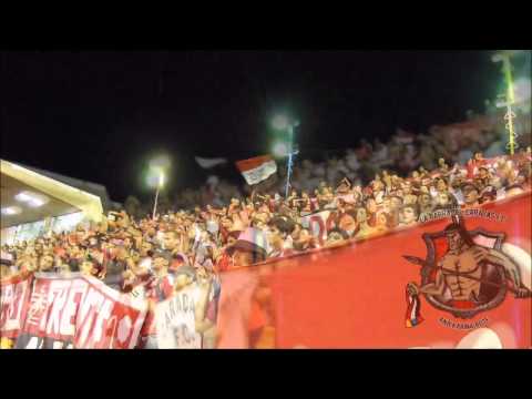 "LOS DEMONIOS ROJOS en Maracay l Aragua FC Vs CARACAS FC l CV 2013 l 30 10 2013" Barra: Los Demonios Rojos • Club: Caracas