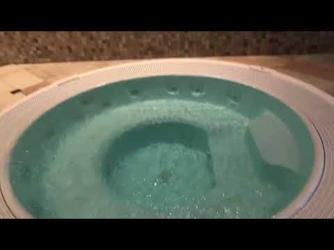 Koh-I Nor Hotel Tour