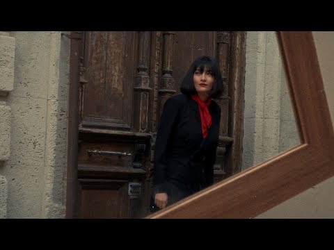 Tomris – Qısqanır (Rəsmi Musiqi Videosu)