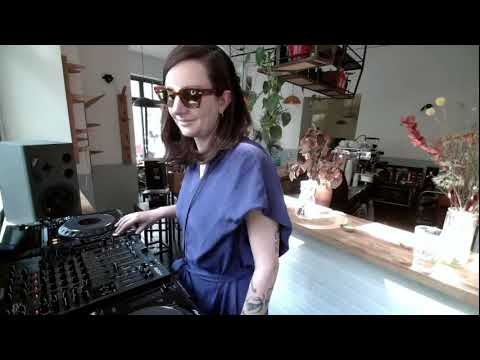 Vio PRG DJ Set at AVIV 030 in Berlin – 29th of May 2021