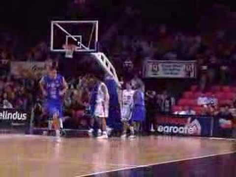 18 03-11-07 BCO-Aalst - Van Rossom flits langs alles en iede