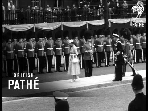 Selected Originals - The Queen Comes Home  (1954)