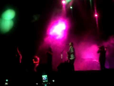 Hillsong en velez 2009-Solo Dios puede salvar