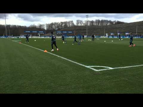 Schalke Training: Zuspiele im Passviereck