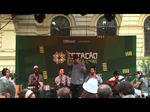 Estação Catraca Livre apresenta Toinho Melodia
