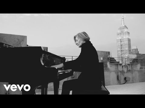 Nicky Holland - New York Inside My Head (Official Video)