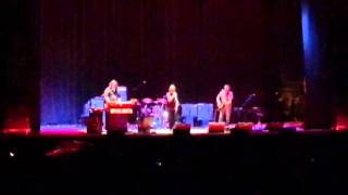 Yo La Tengo - "Tom Courtenay" (Live at Landmark Loew's Jersey Theater 2016) - 04/09/16