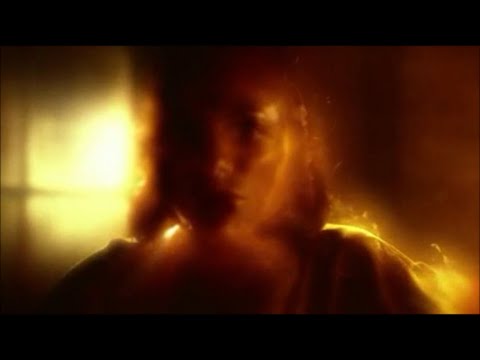 Matt cuenta a Claire sobre sus sentidos | Un mundo en llamas - DAREDEVIL 1X05