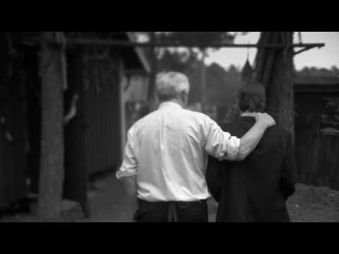En kortfilm där jag skrivit manus och regisserat. Manus är baserat på den amerikansek skräckförfattaren H.P. Lovecraft och filmen utspelar sig på 1930-talet.