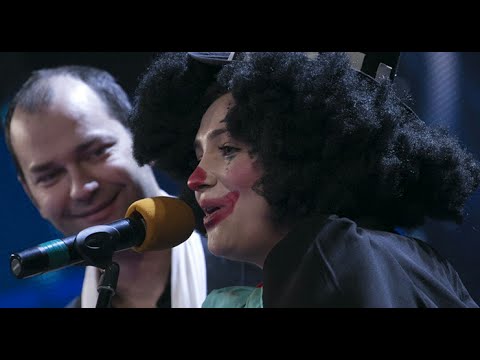 Ne 1 Jave, 12 Dhjetor 2015 - Pantomima, Marsela & Albani