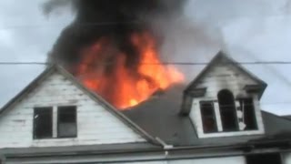 preview picture of video 'Apartment House Structure Fire Archbald, PA'