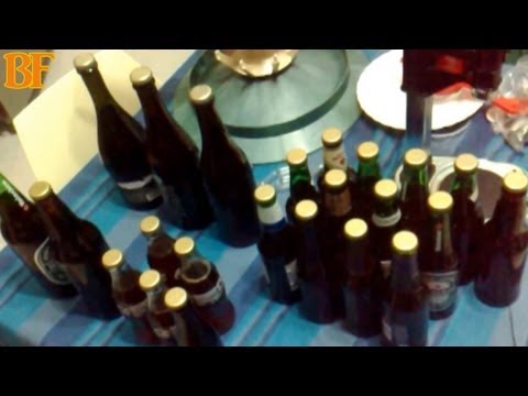 La codificazione da ipnosi da alcolismo in Novosibirsk i prezzi Luomo picchia sulla sequenza a esso la moglie